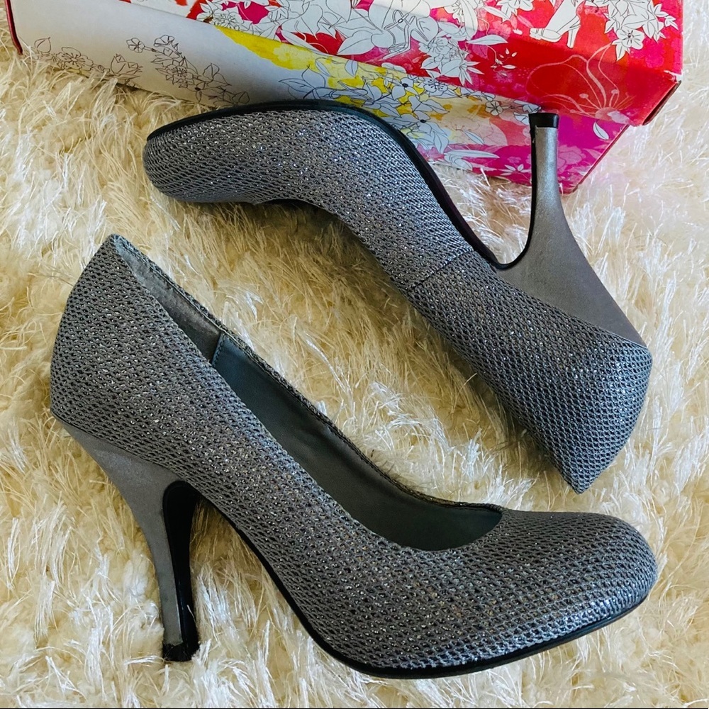 Chinese Laundry Nightlight Heels
